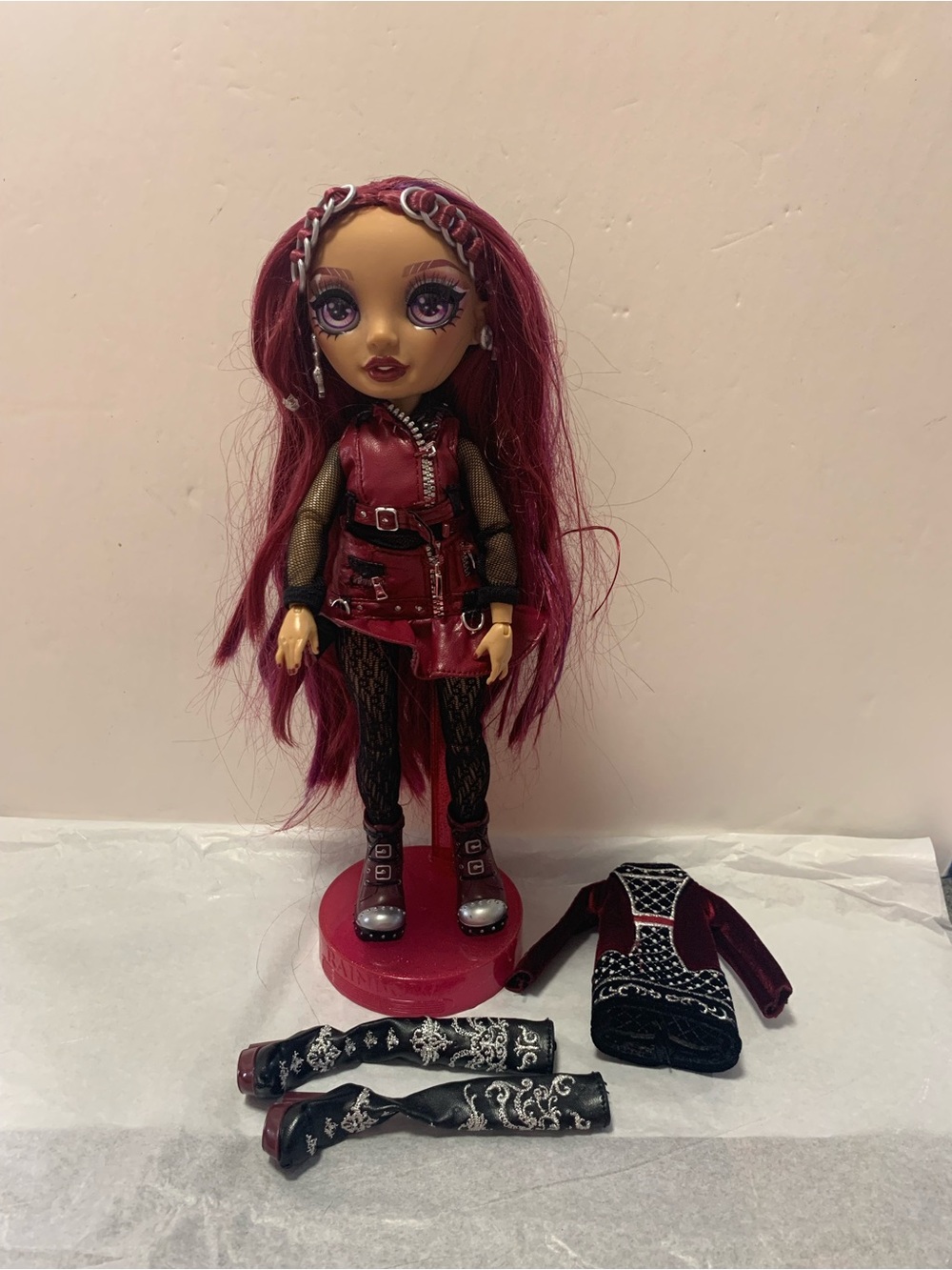 Rainbow High Mila Berrymore Fashion Doll